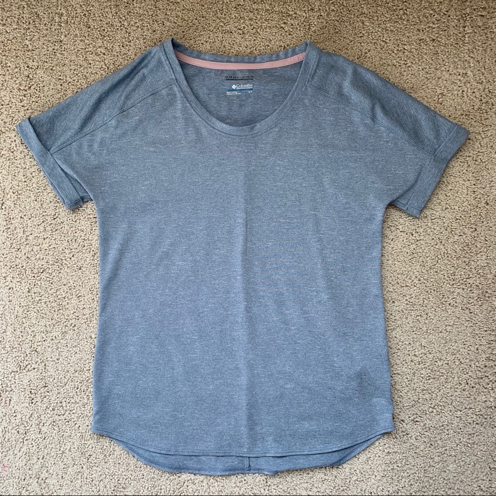 🛍Light Blue Columbia T-Shirt